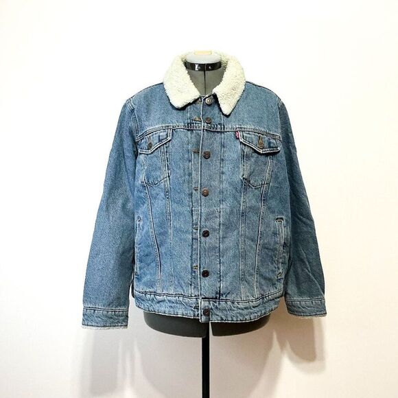 Levi's Jackets & Blazers - Levi's NWT Sz 2X Light Wash Sherpa Trucker Plus Denim Jean Jacket- Runs Small